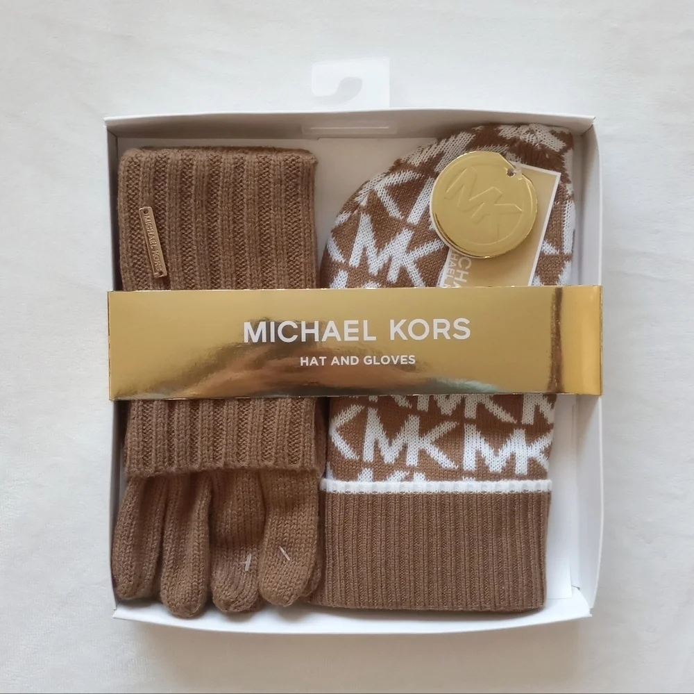 Michael Kors▪️Hat & Glove Set Camel/Cream